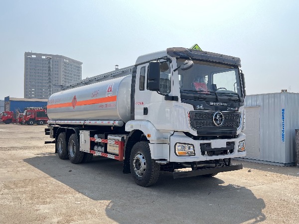 新款6x4陜汽德龍M3000 S版易燃液體罐式運輸車/陜汽牌SCS5263GRYSX6型18-20立方原油專用運輸罐車