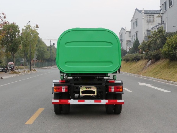 福田時代小卡之星2鉤臂式垃圾車｜車廂可卸式垃圾車｜3-4立方垃圾箱專用轉運車